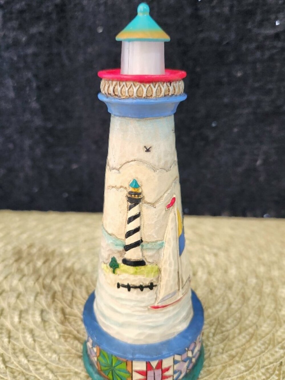 Jim Shore "Light Up Heartwood Creek Lighthouse" Figurine - Picture 7 of 8